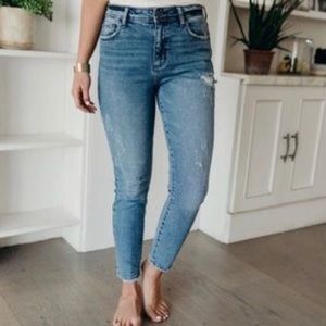 Carly Jean Los Angeles High Waisted Denver Jeans